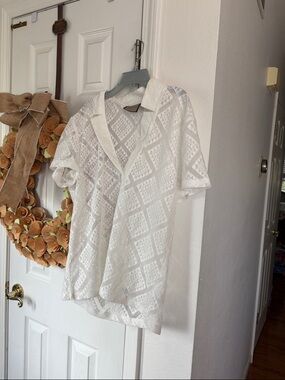 Orttu White Patterned Lace Top